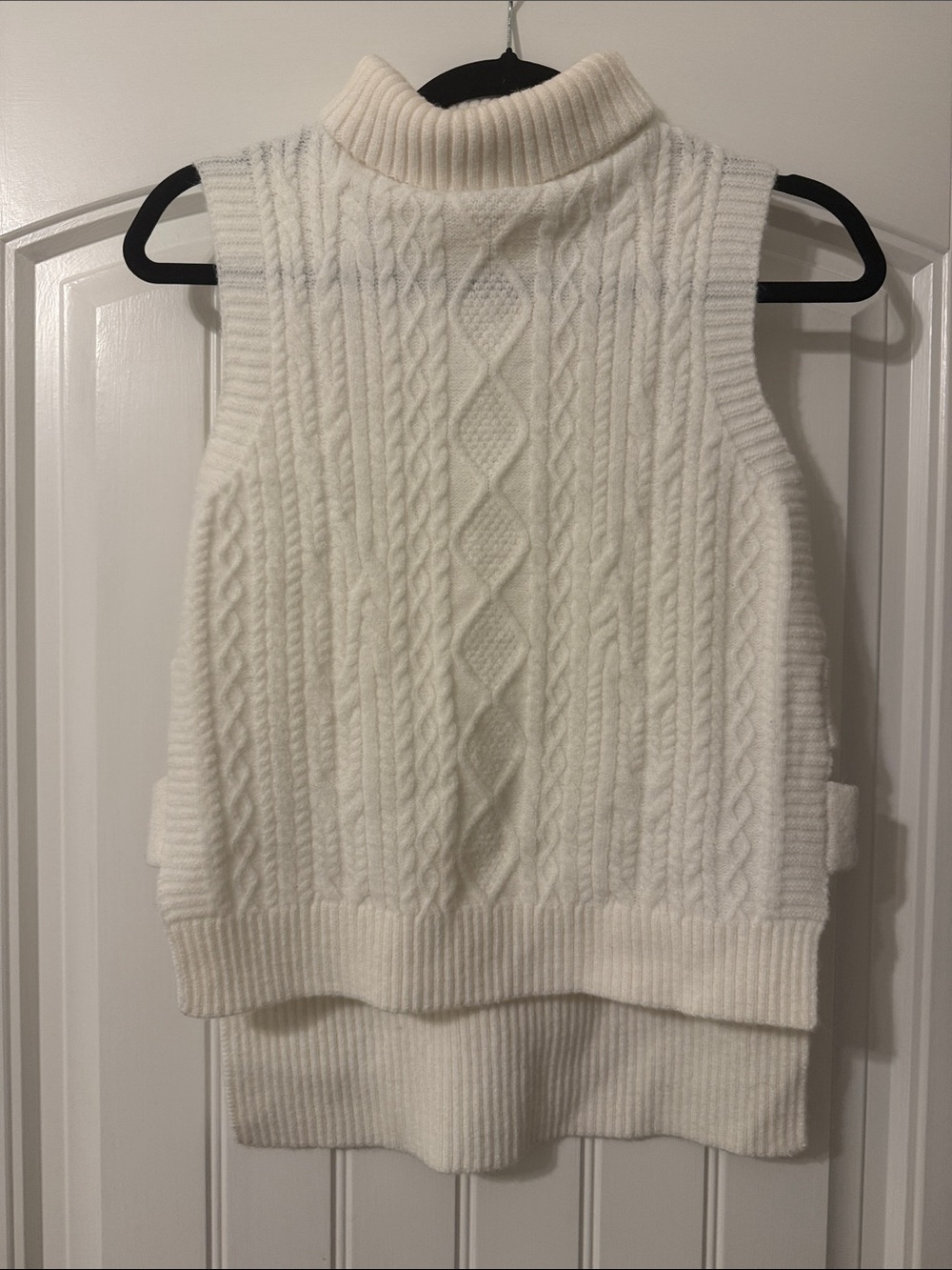 NWOT bishop + young white/cream Cable-Knit Sleeveless Turtleneck Vest - XS
